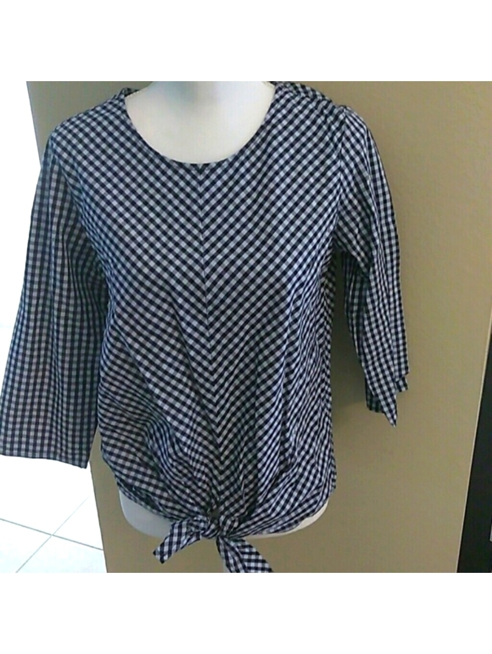 Velvet Heart Women's Black and White Plaid Blouse with Front Tie, New with Tags,